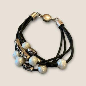 Southwestern Black Leather Freshwater Pearl Beaded Boho Bracelet